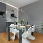 Stylish With Parking & Ac In The Centre Of Near Old Town By Renters شقة كراكوفيا