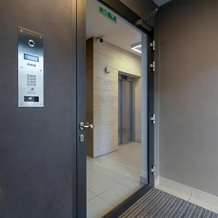 Stylish With Parking & Ac In The Centre Of Near Old Town By Renters Krakov