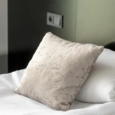 Appartamento Stylish With Parking & Ac In The Centre Of By Renters *