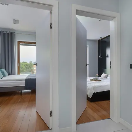 Appartamento Stylish With Parking & Ac In The Centre Of By Renters